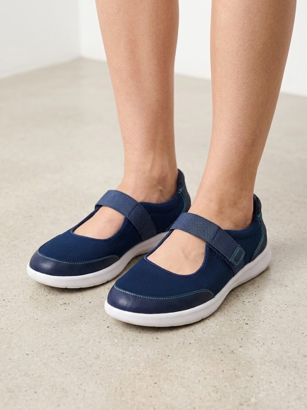 Clarks Cloudsteppers Navy Blue Cushion Soft Mary Jane Flats Size 9